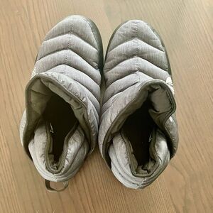 North Face Men’s Grey Thermoball Puffer Slippers